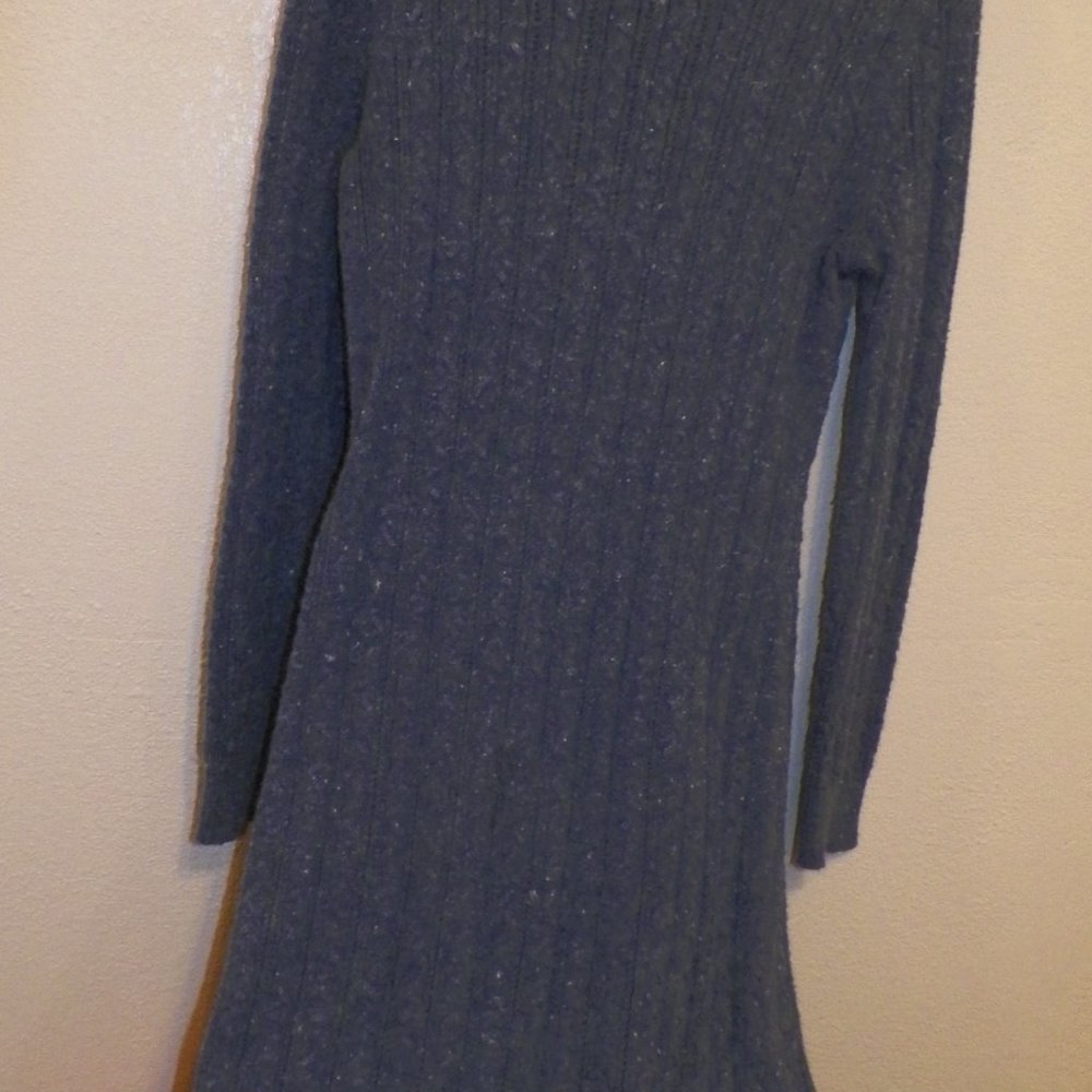 Dress - Picture 4 of 4